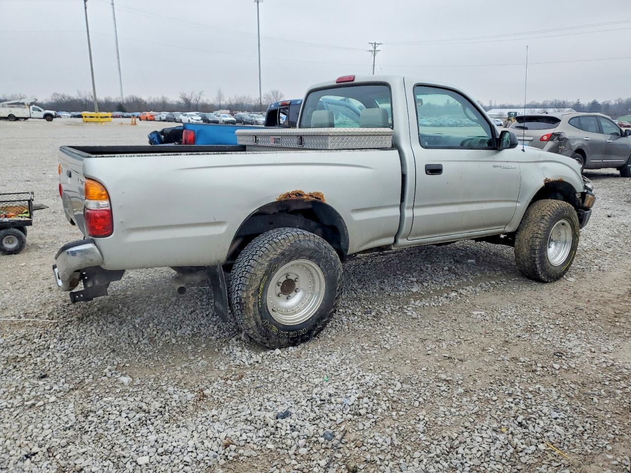 2002 TOYOTA TACOMA photo 3