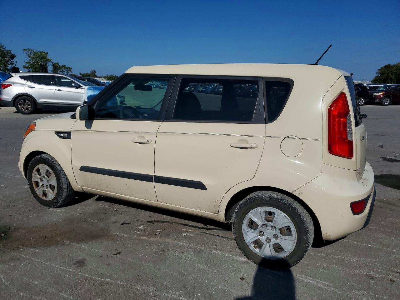 2013 KIA SOUL photo 2