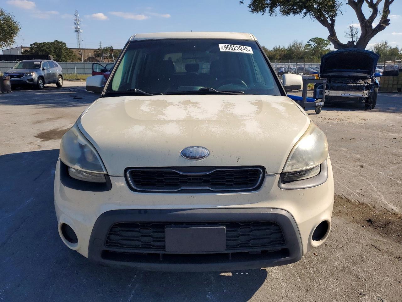2013 KIA SOUL photo 5