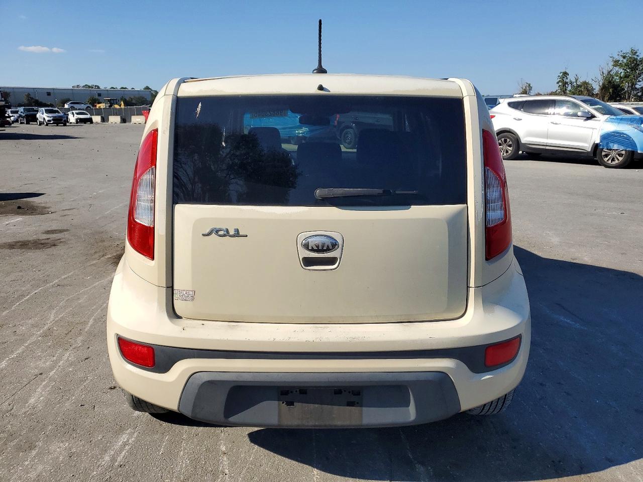 2013 KIA SOUL photo 6