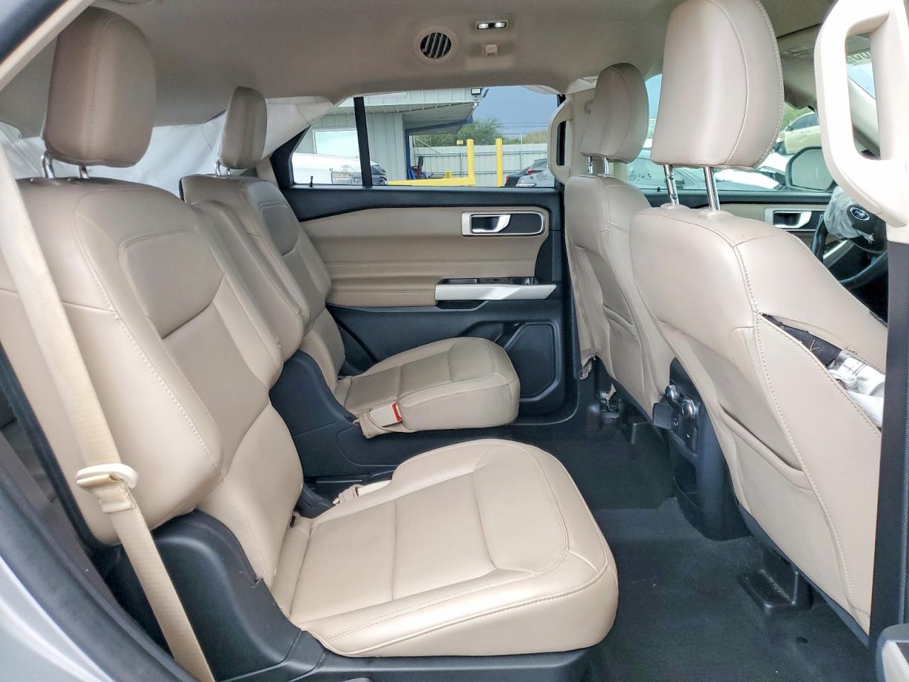 2021 FORD EXPLORER XLT photo 11