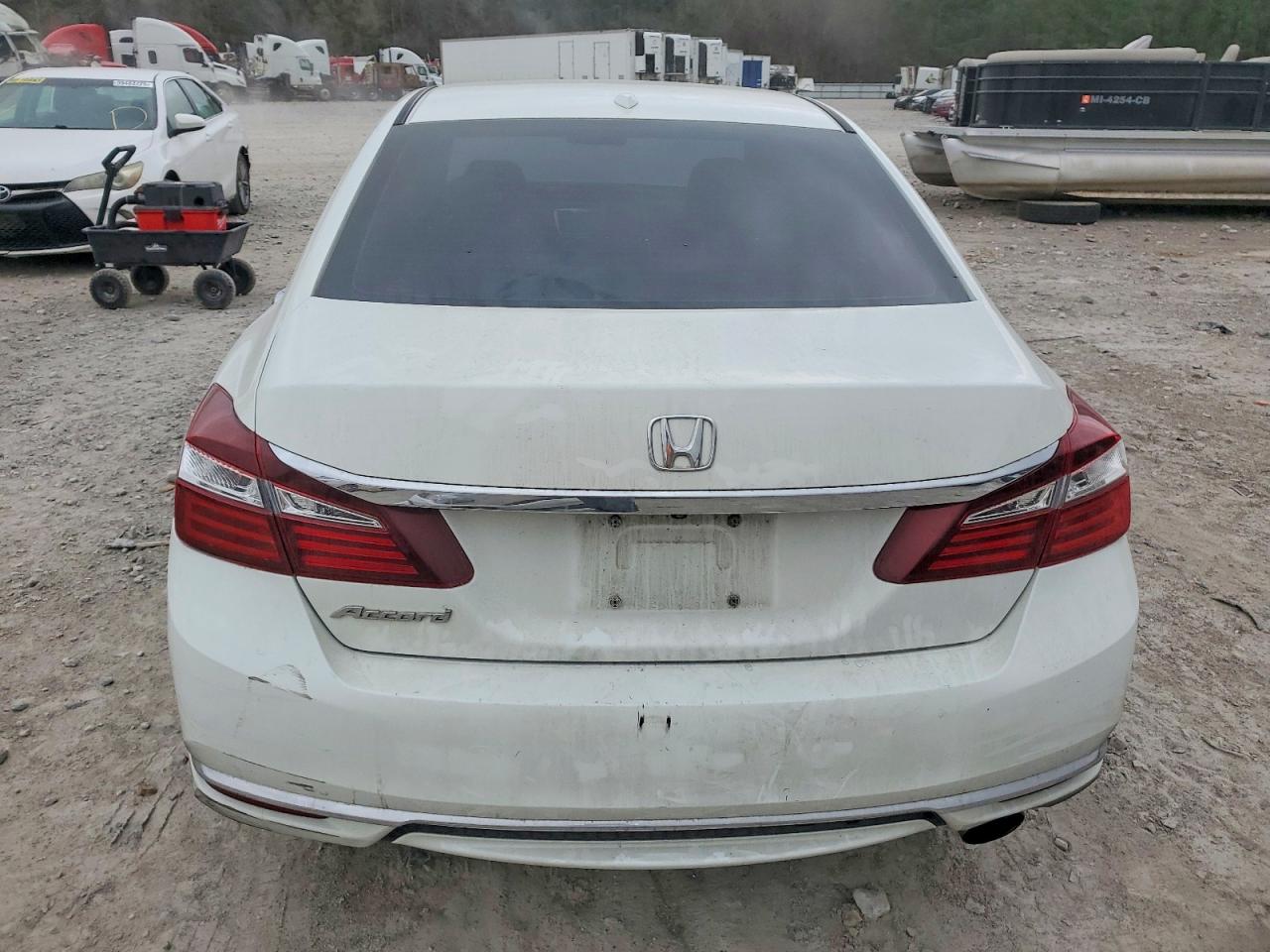 2017 HONDA ACCORD EX photo 6