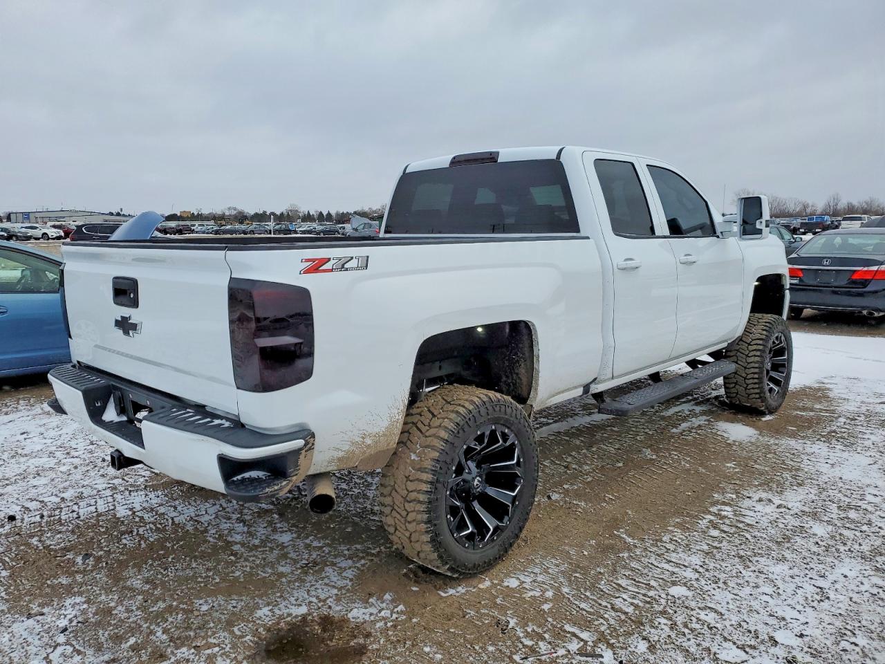 2018 CHEVROLET SILVERADO K1500 LT photo 3