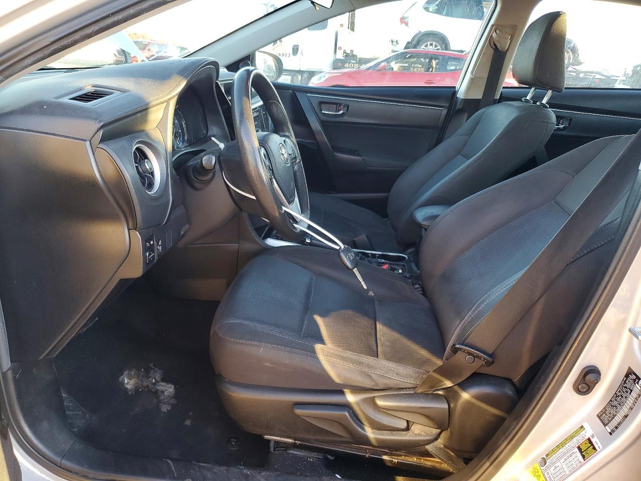 2017 TOYOTA COROLLA L photo 7
