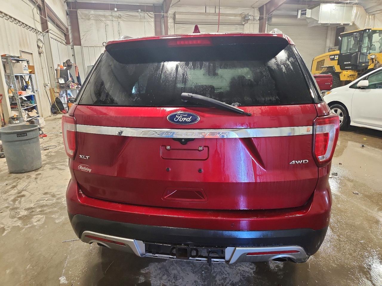 2017 FORD EXPLORER XLT photo 6