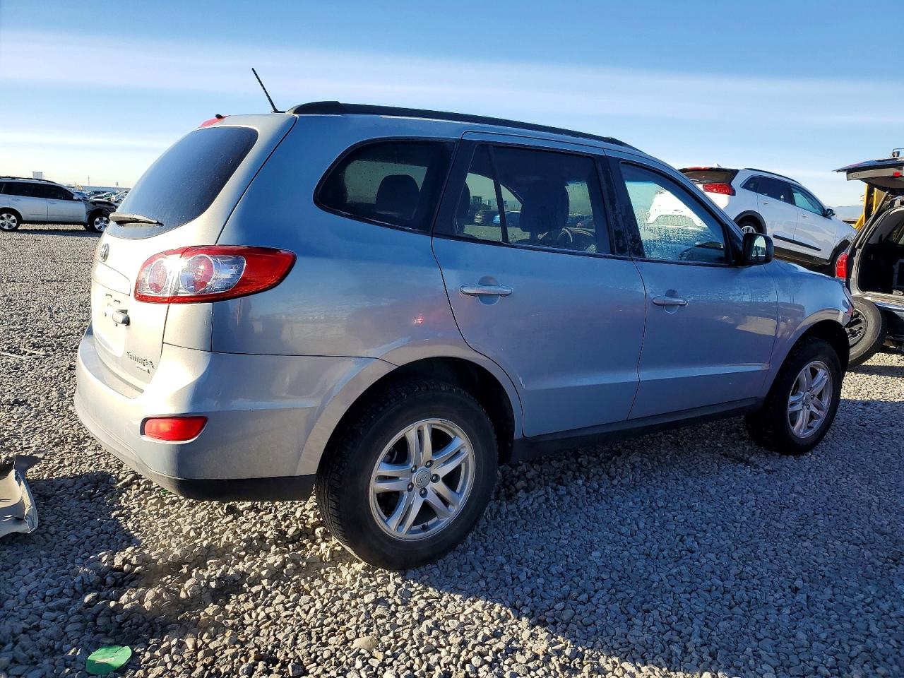 2010 HYUNDAI SANTA FE GLS photo 3