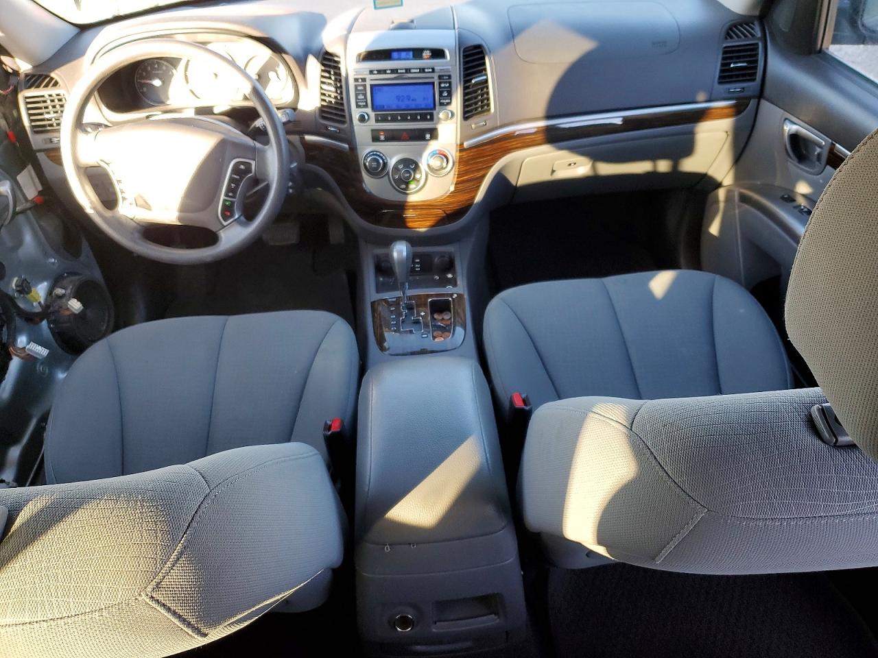 2010 HYUNDAI SANTA FE GLS photo 8