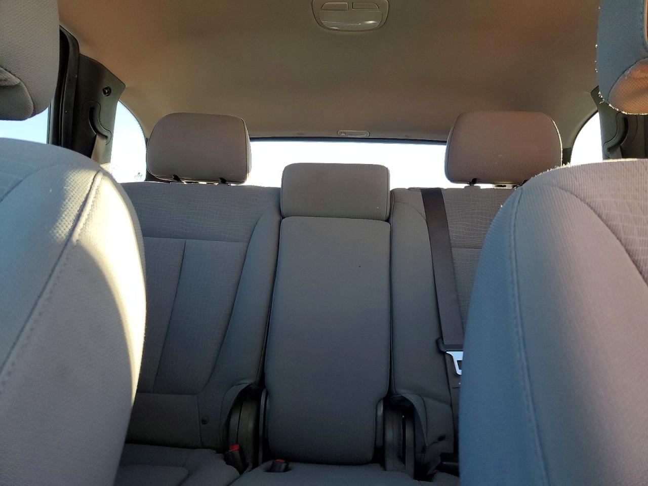 2010 HYUNDAI SANTA FE GLS photo 10