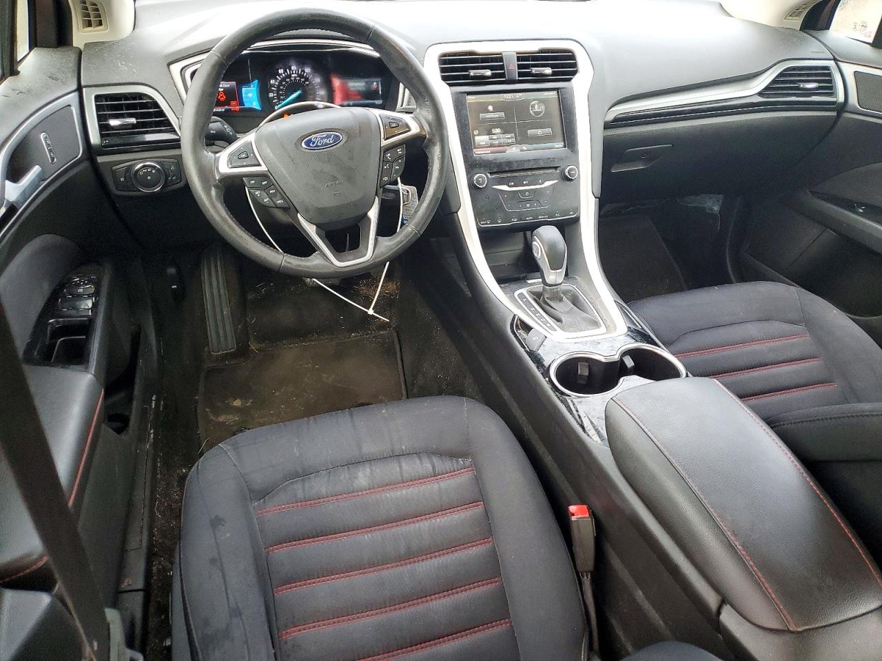 2014 FORD FUSION SE photo 8