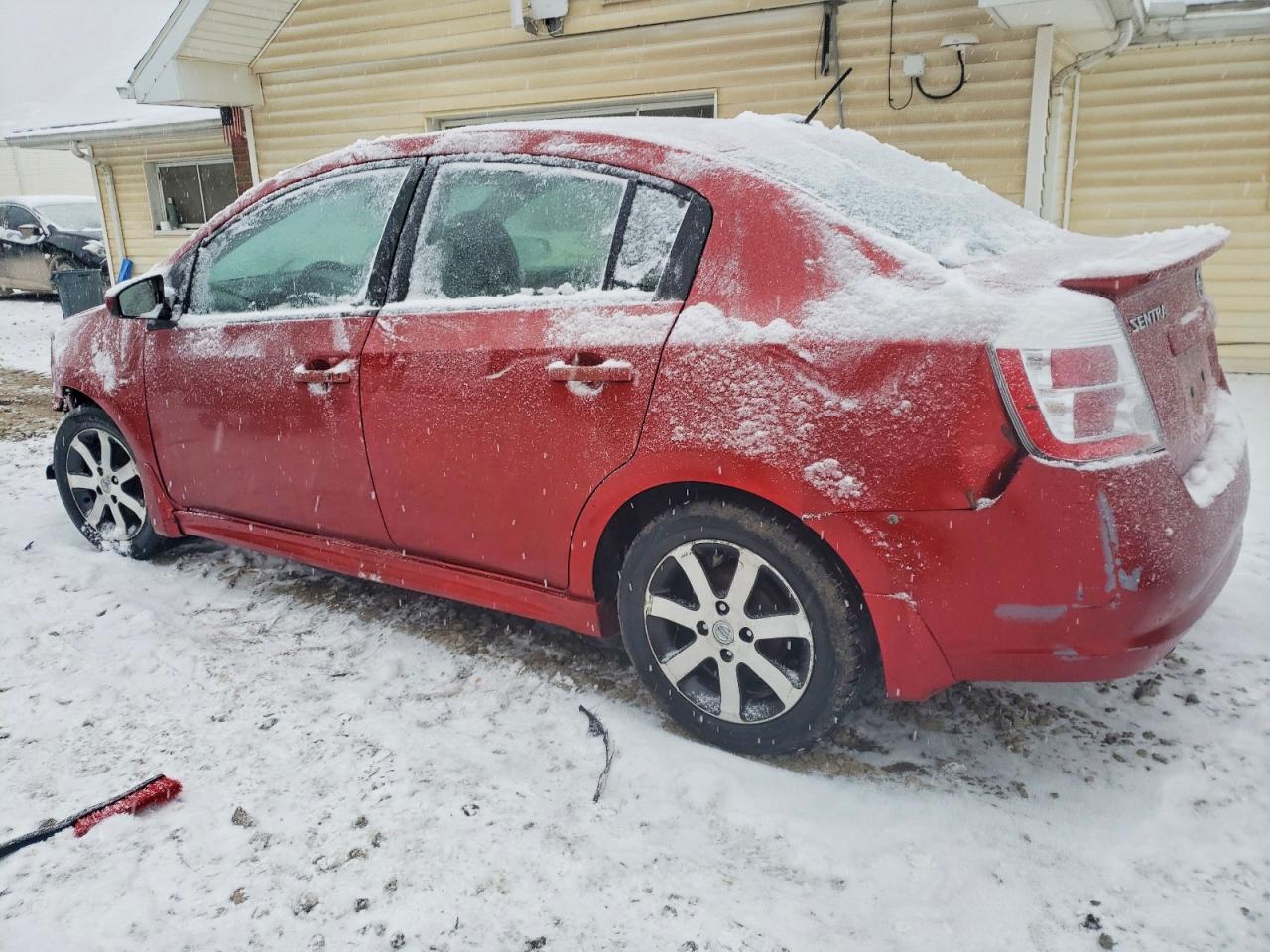 2011 NISSAN SENTRA 2.0 photo 2