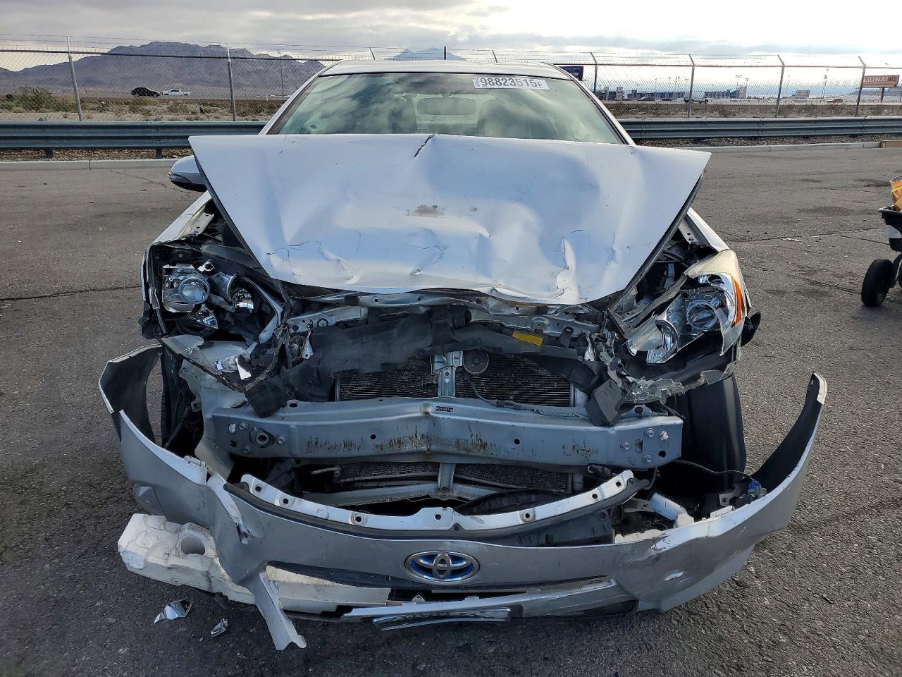 2012 TOYOTA PRIUS C photo 5
