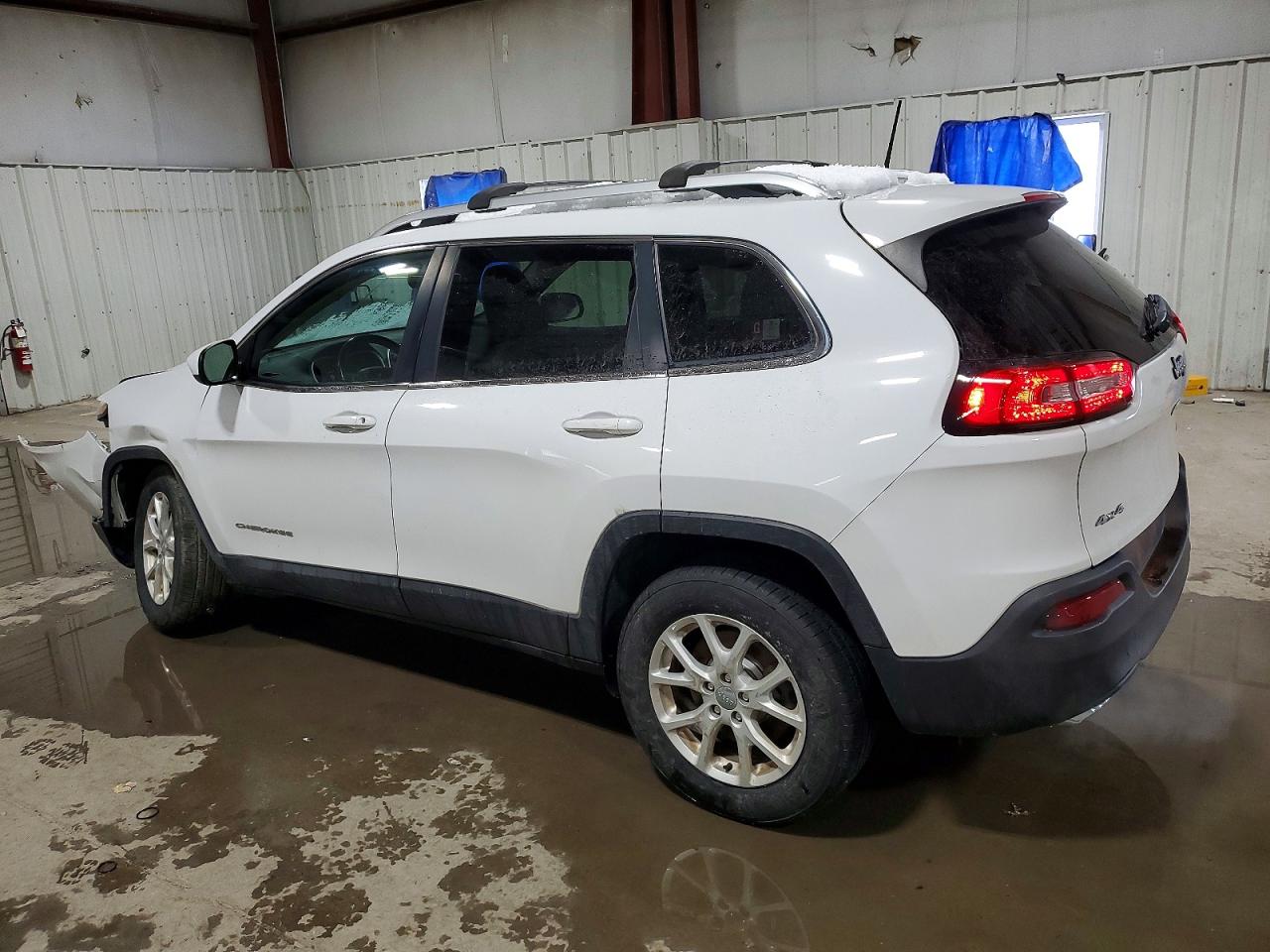 2016 JEEP CHEROKEE LATITUDE photo 2