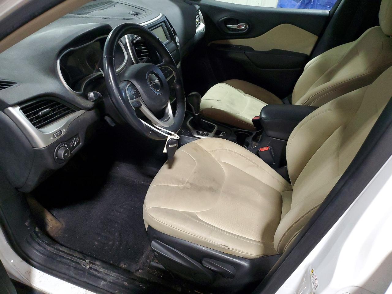 2016 JEEP CHEROKEE LATITUDE photo 7