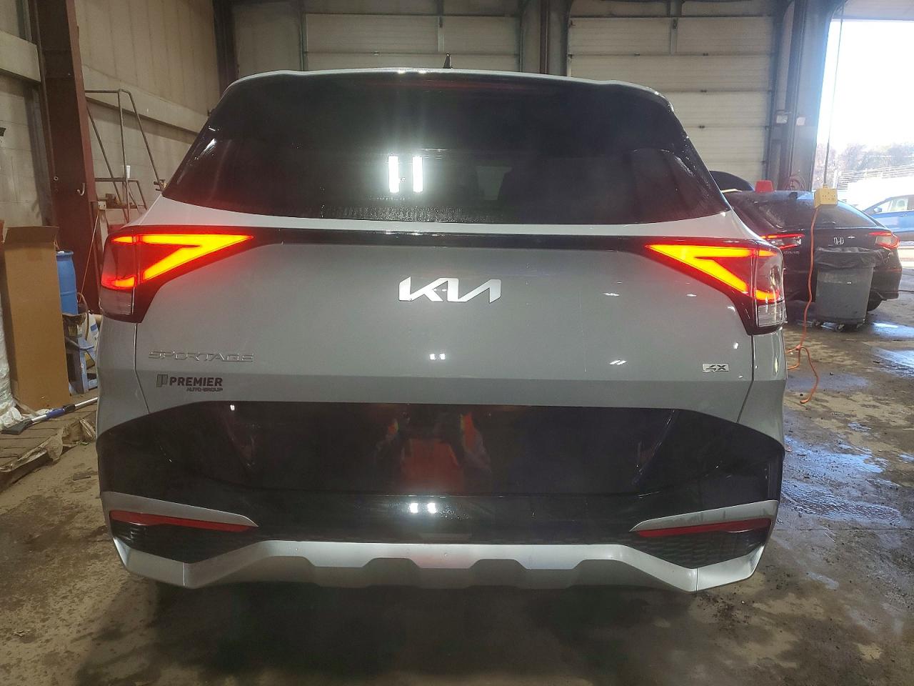 2025 KIA SPORTAGE SX-PRESTIGE photo 6