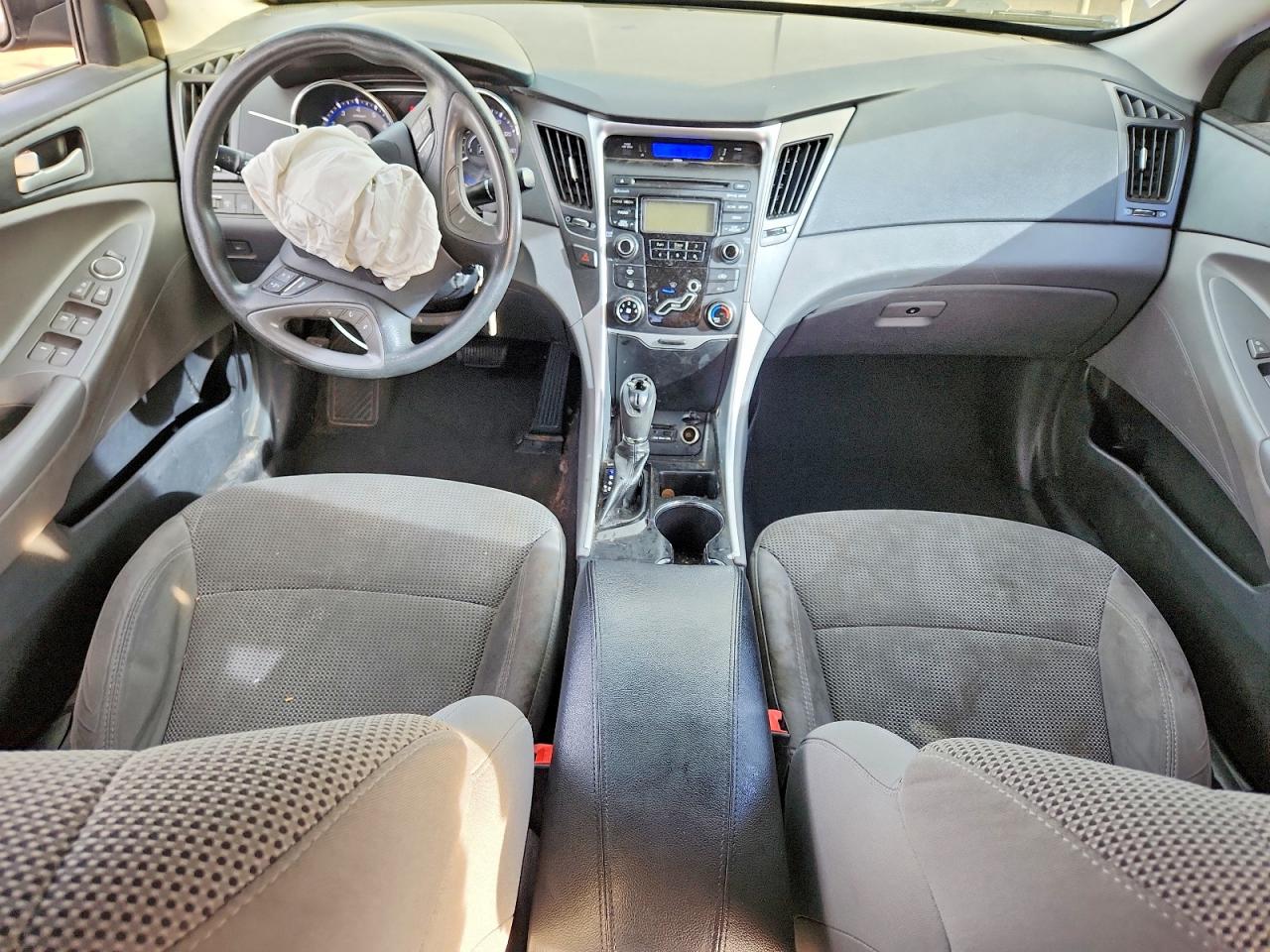 2013 HYUNDAI SONATA GLS photo 8