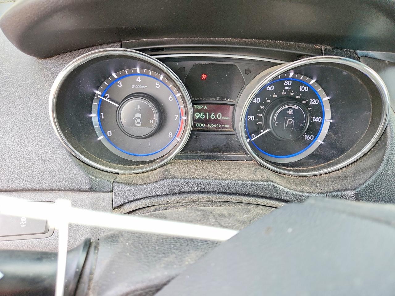 2013 HYUNDAI SONATA GLS photo 9