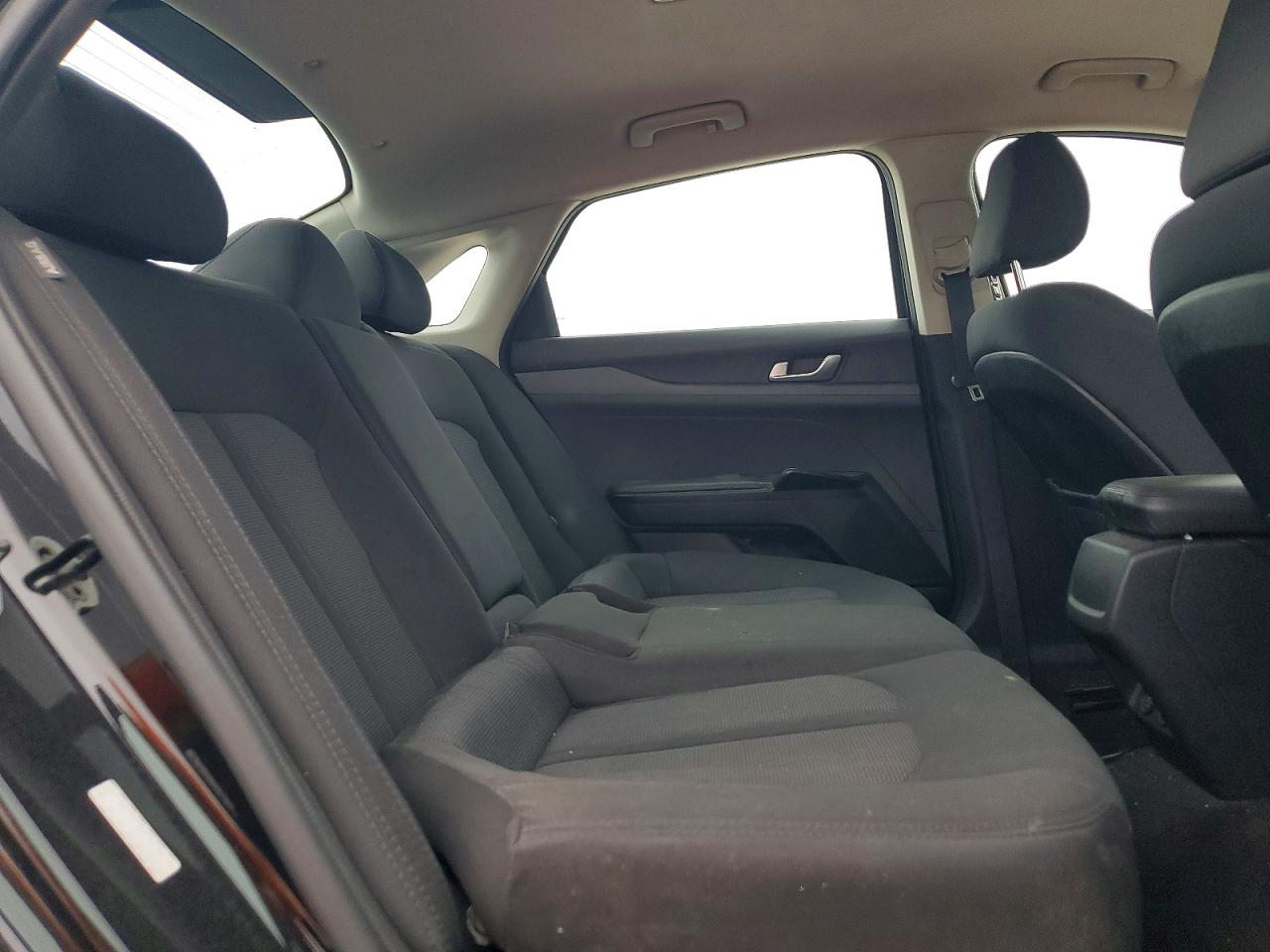 2023 KIA K5 LXS photo 10
