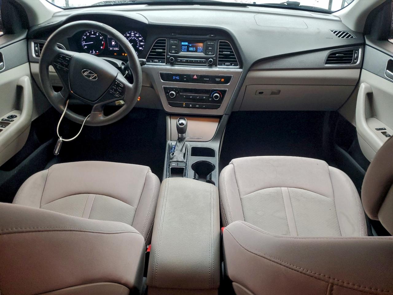 2015 HYUNDAI SONATA SE photo 8