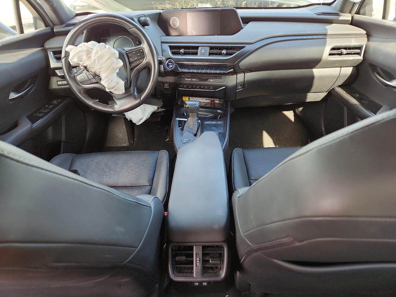 2020 LEXUS UX 250H photo 8