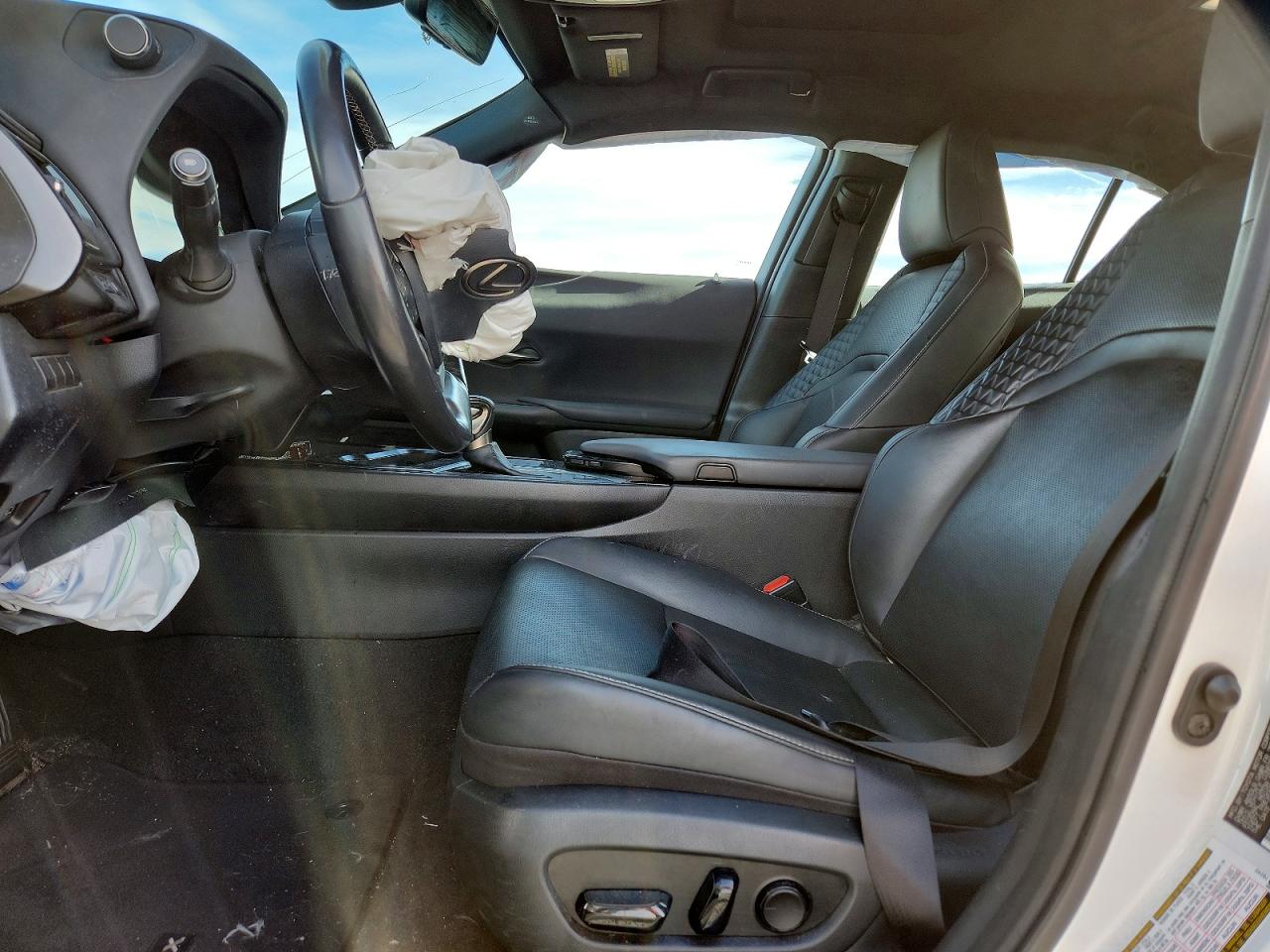 2020 LEXUS UX 250H photo 7