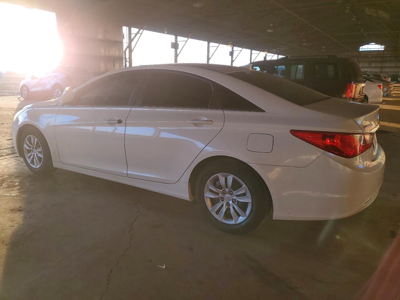 2012 HYUNDAI SONATA GLS photo 2