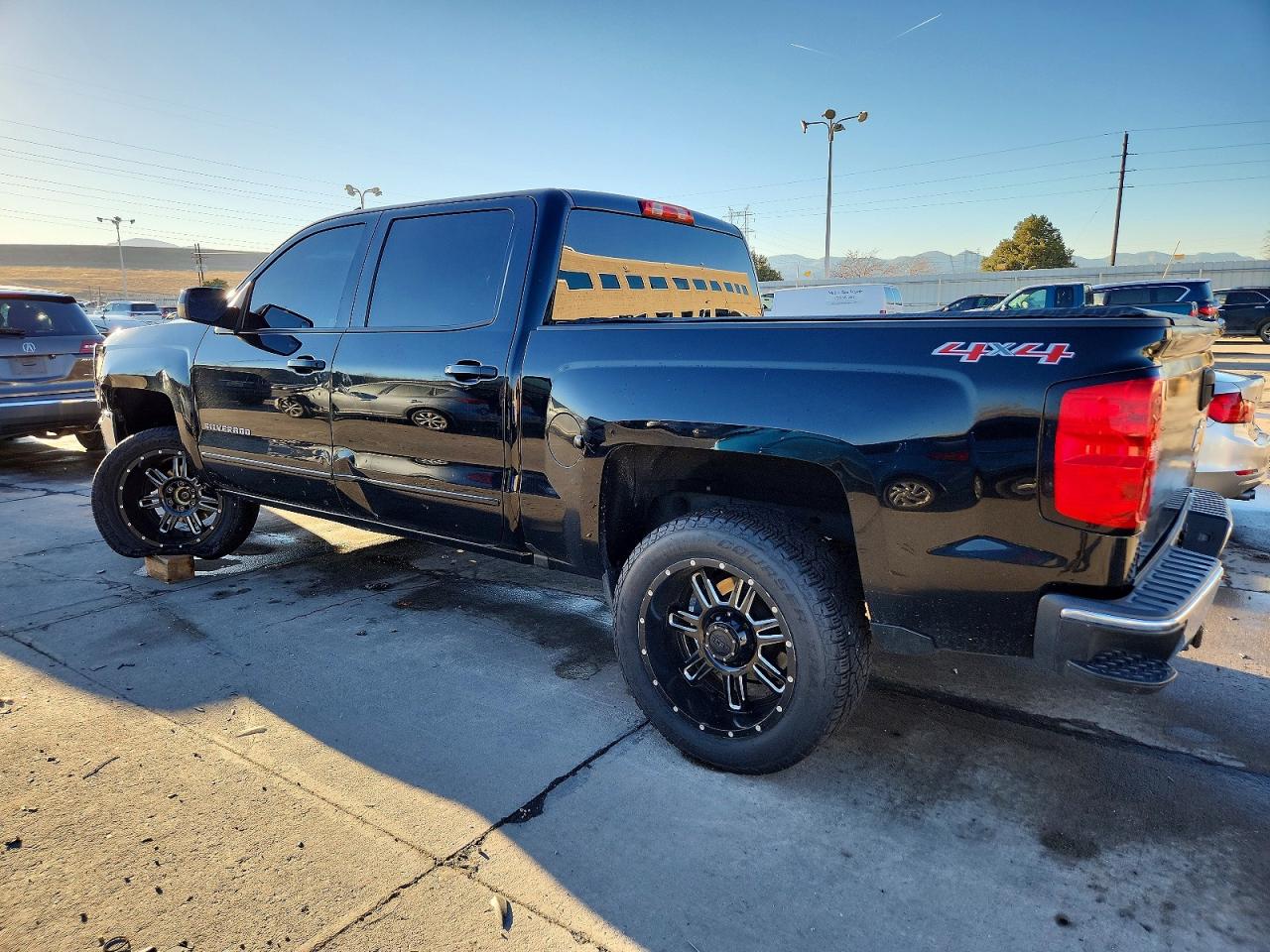 2016 CHEVROLET SILVERADO K1500 LT photo 2