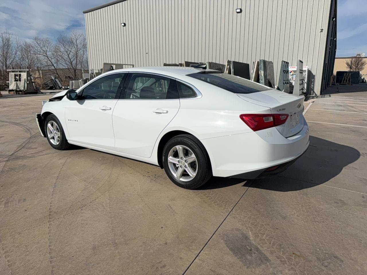 2023 CHEVROLET MALIBU LS photo 3