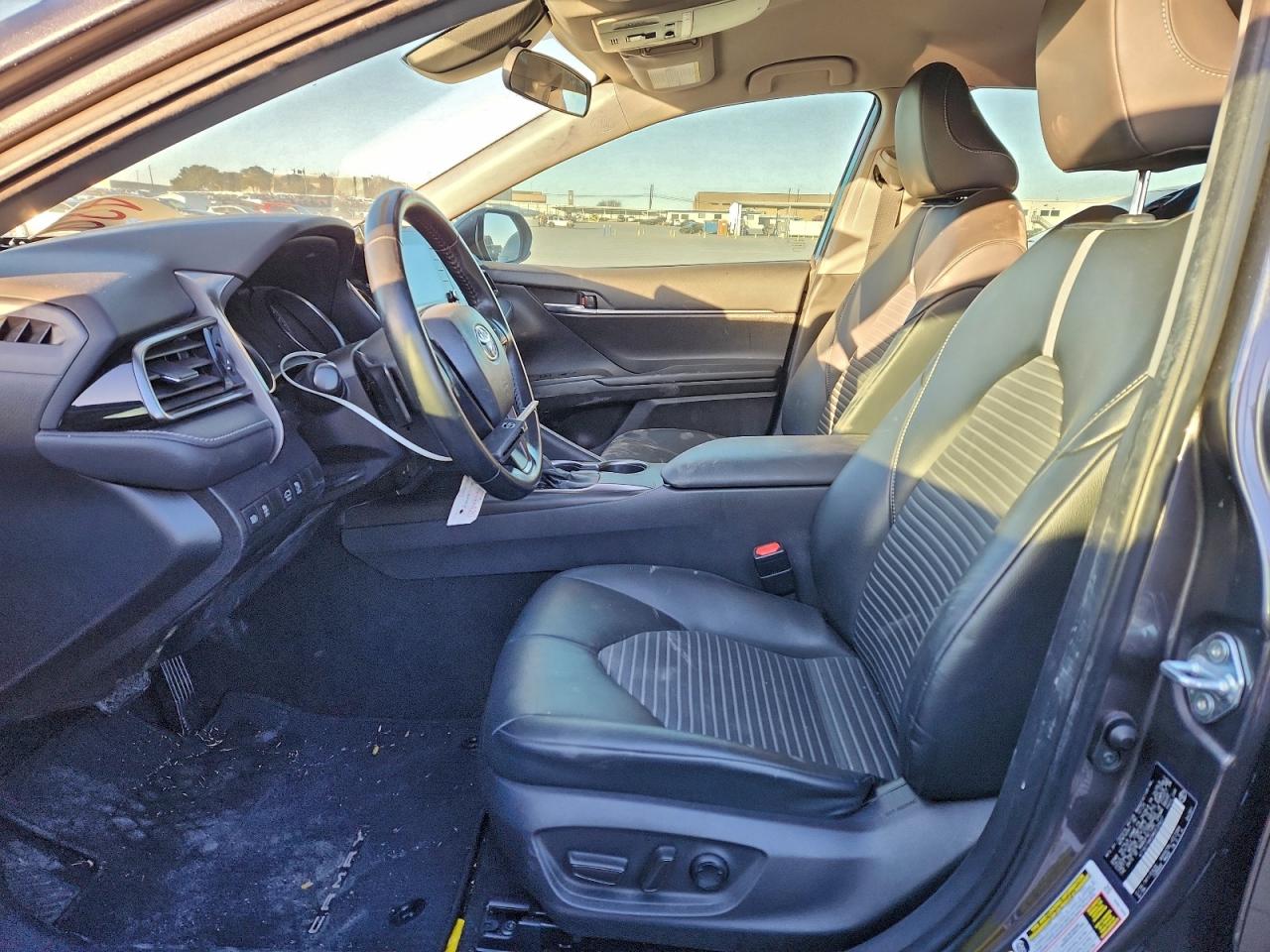 2021 TOYOTA CAMRY SE photo 7