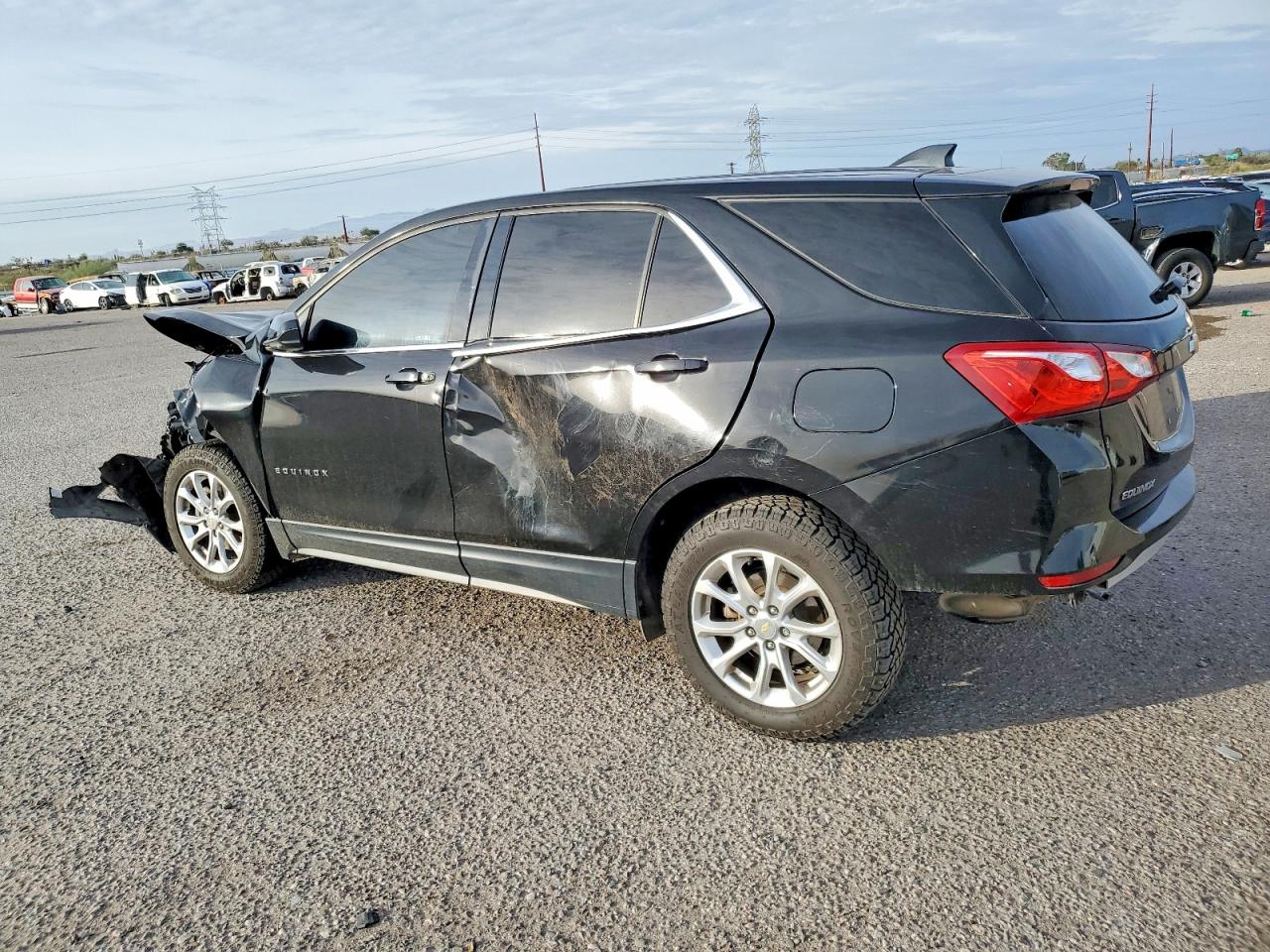 2020 CHEVROLET EQUINOX LT photo 2