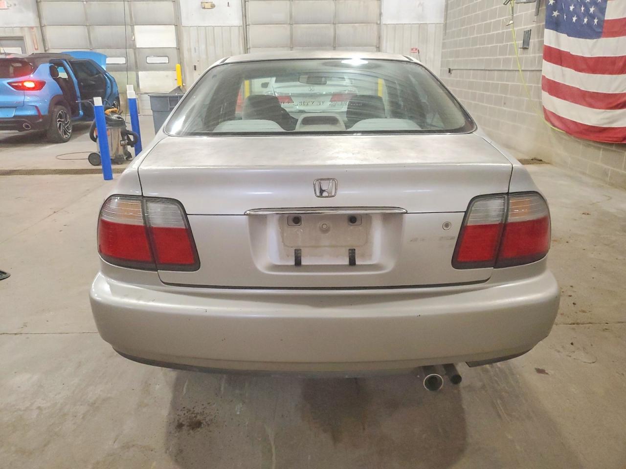 1996 HONDA ACCORD EX photo 6