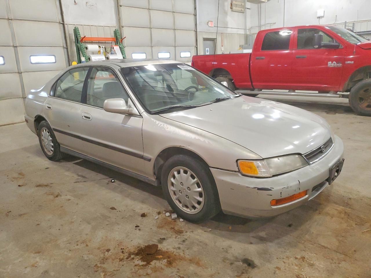 1996 HONDA ACCORD EX photo 4