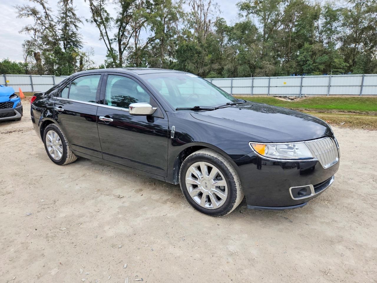 2010 LINCOLN MKZ photo 4