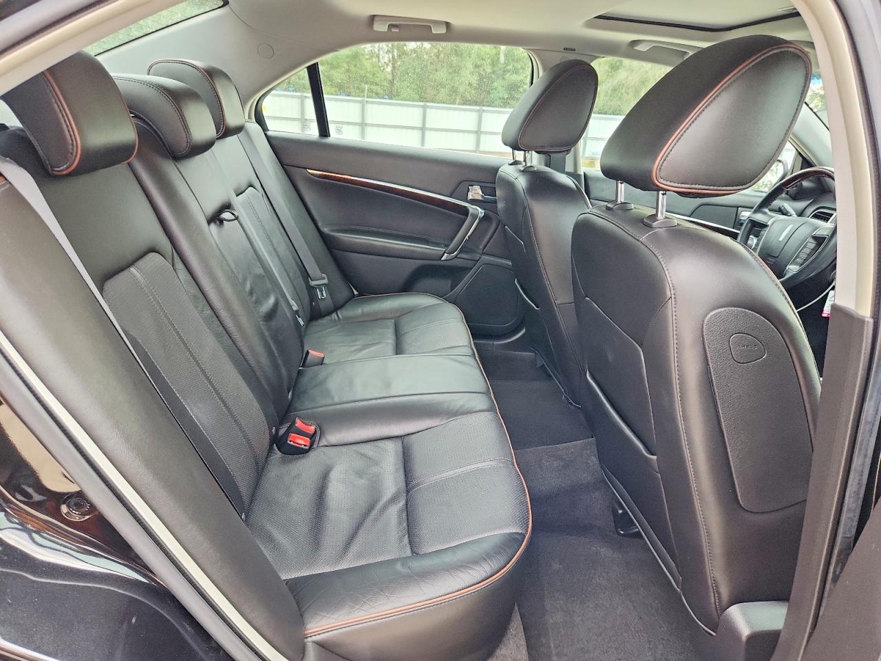 2010 LINCOLN MKZ photo 10