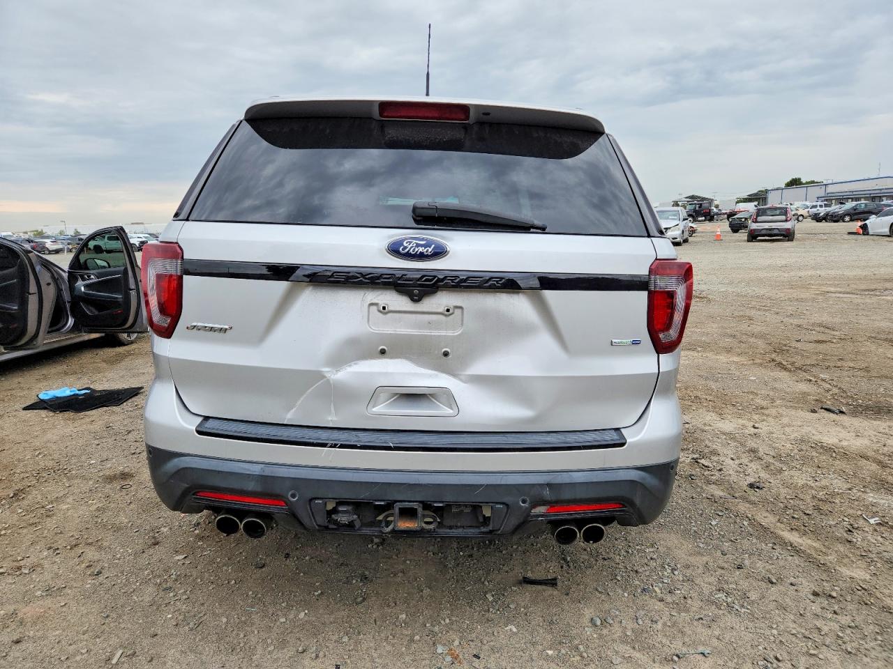 2018 FORD EXPLORER SPORT photo 6