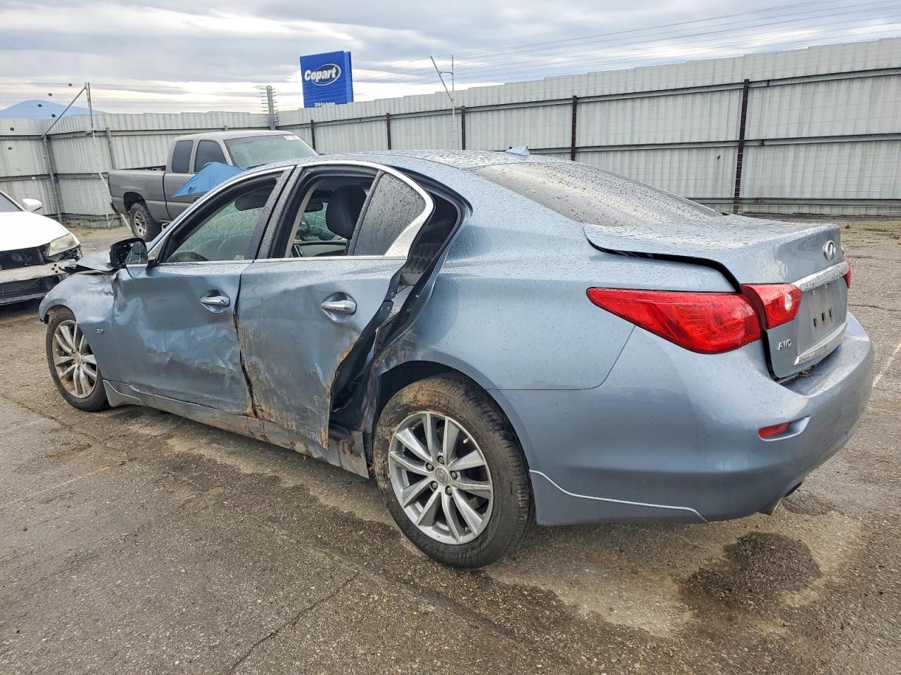 2015 INFINITI Q50 BASE photo 2