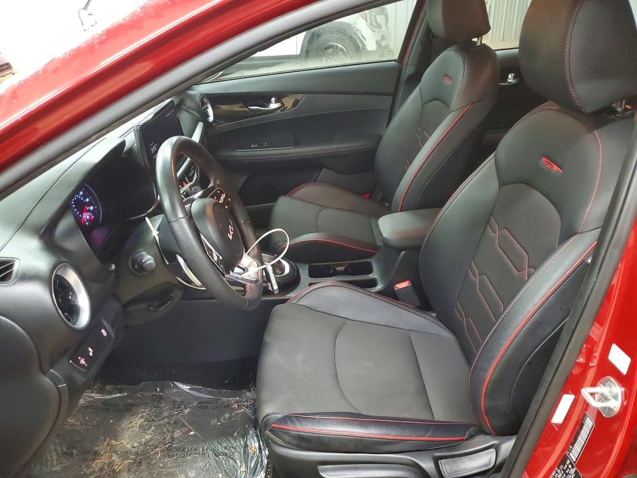 2023 KIA FORTE GT photo 7