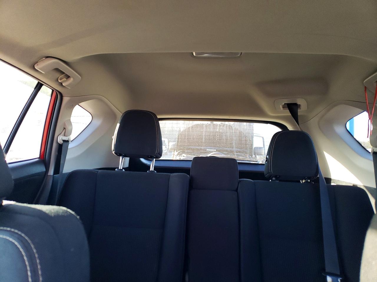 2015 TOYOTA RAV4 XLE photo 10