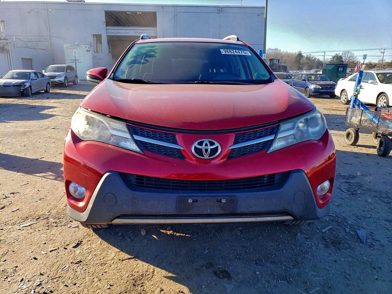 2015 TOYOTA RAV4 XLE photo 5