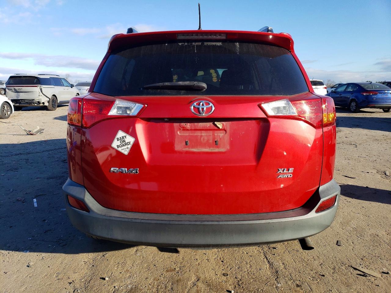 2015 TOYOTA RAV4 XLE photo 6