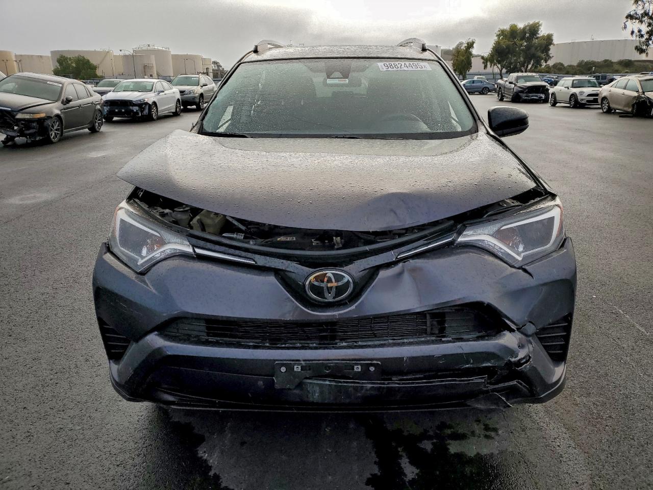 2018 TOYOTA RAV4 LE photo 5