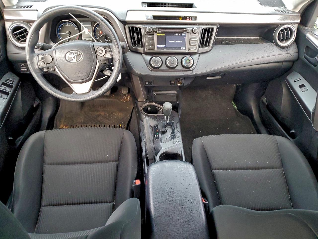2018 TOYOTA RAV4 LE photo 8