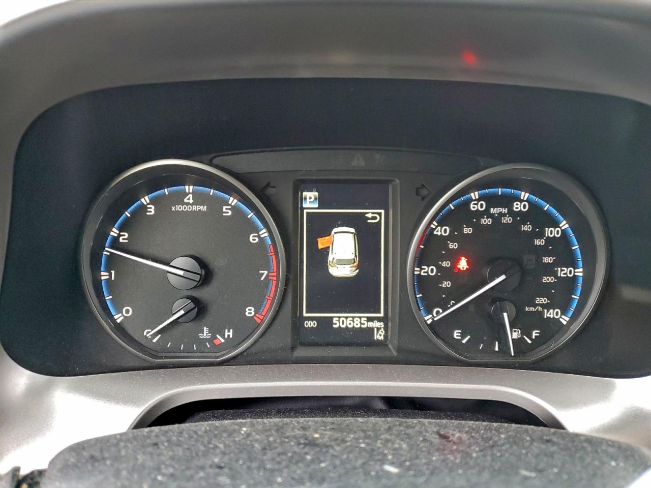 2018 TOYOTA RAV4 LE photo 9