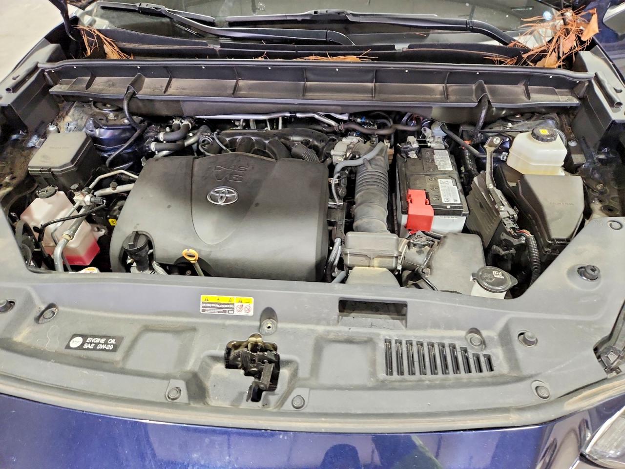 2022 TOYOTA HIGHLANDER XLE photo 12