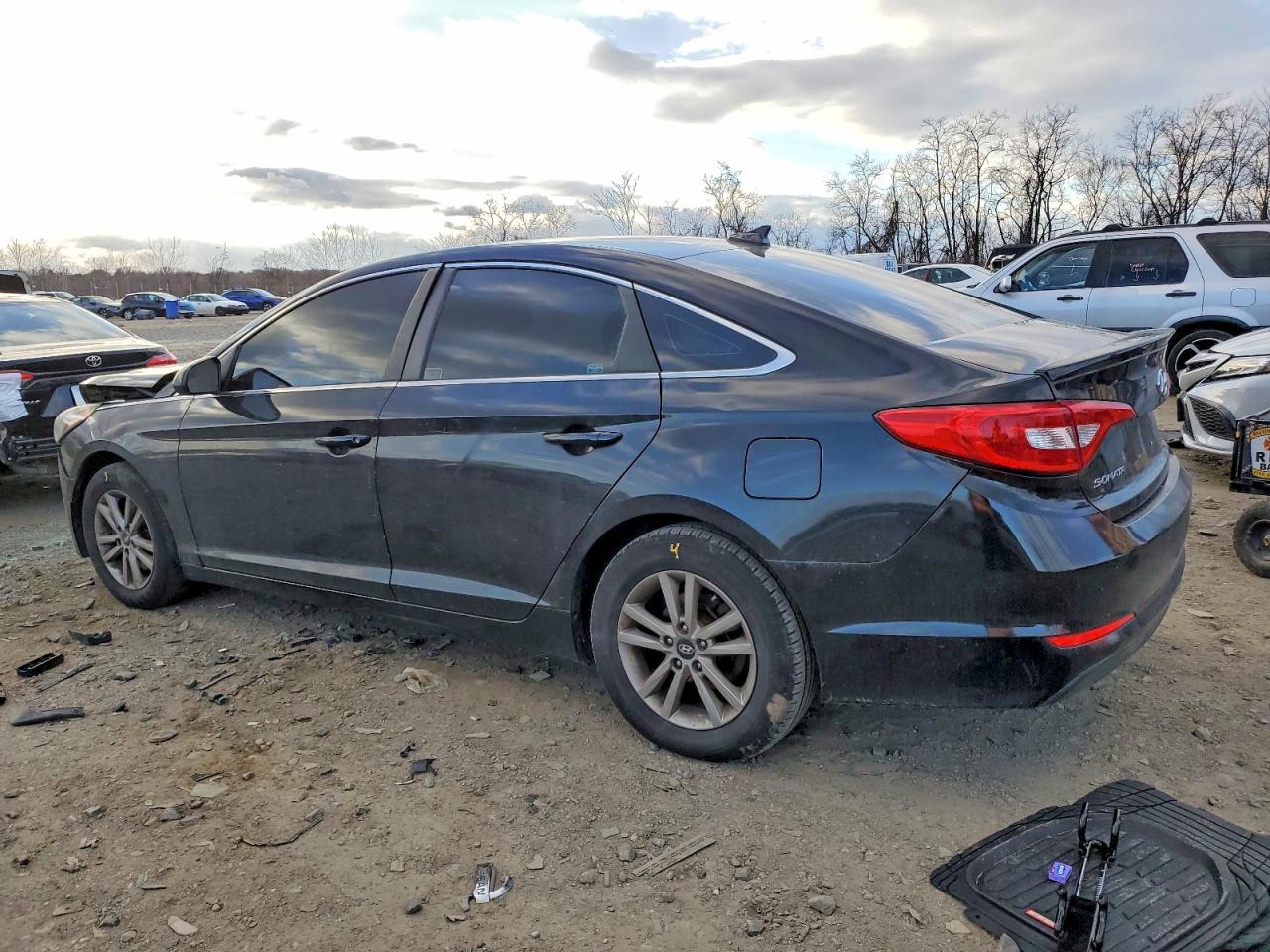 2016 HYUNDAI SONATA SE photo 2