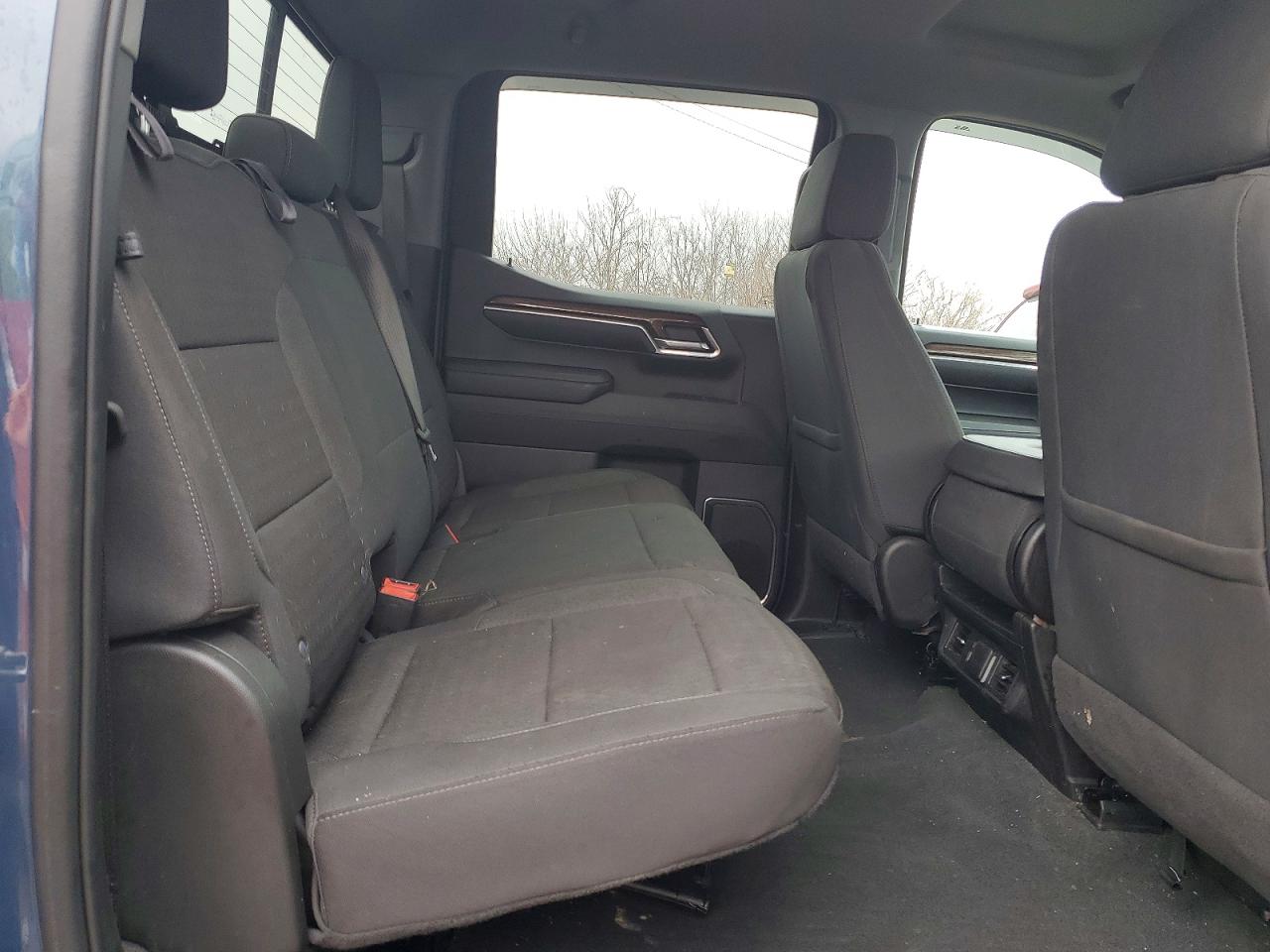 2024 CHEVROLET SILVERADO K1500 LT photo 10