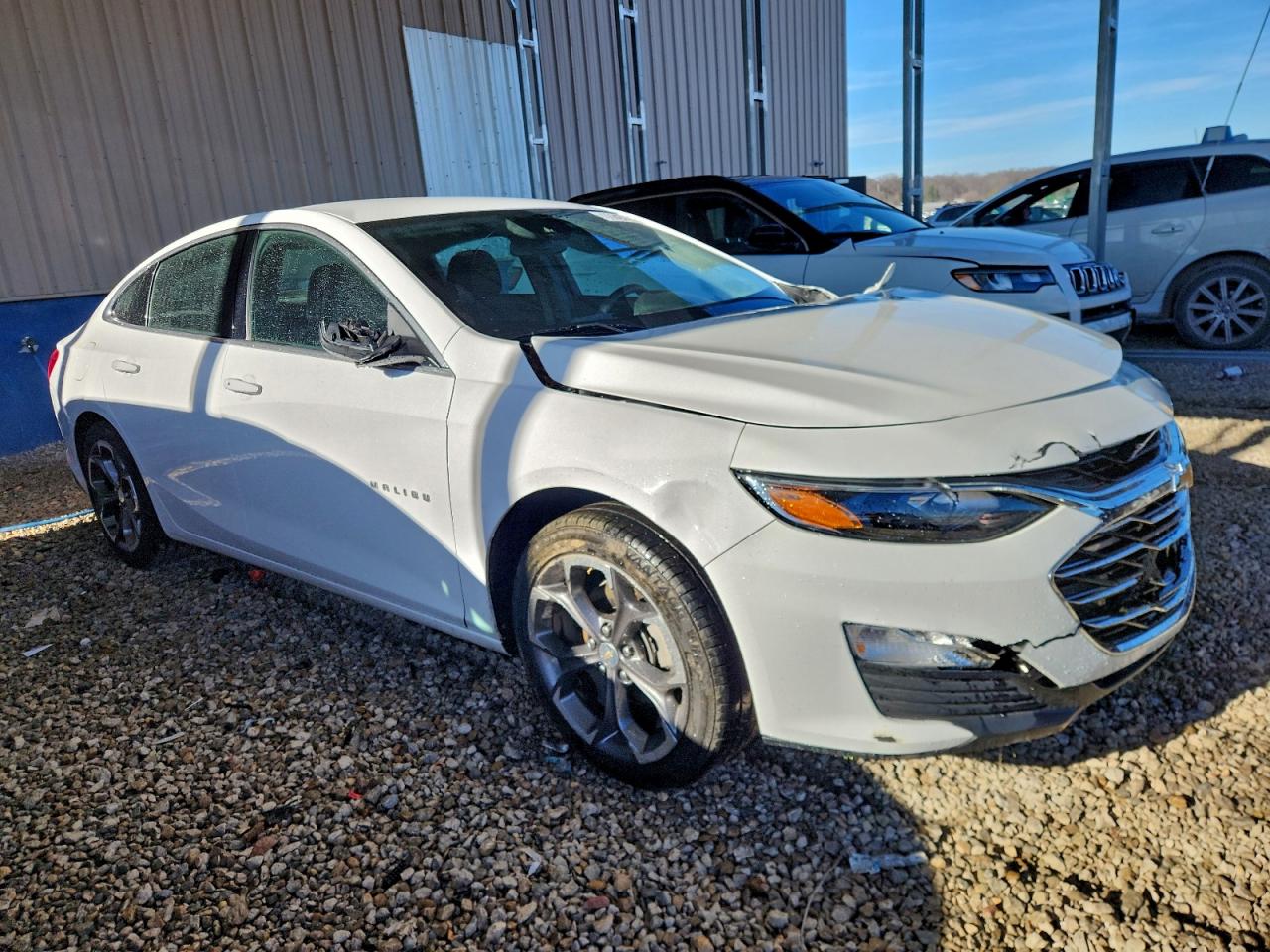 2023 CHEVROLET MALIBU LT photo 4