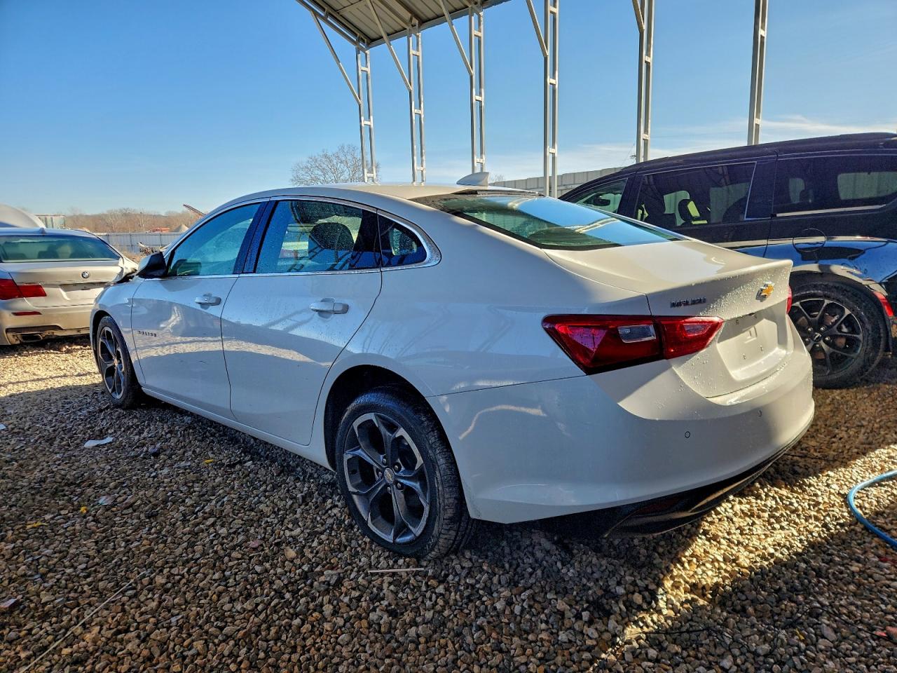 2023 CHEVROLET MALIBU LT photo 2