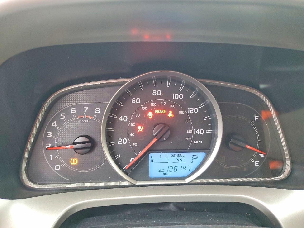 2015 TOYOTA RAV4 XLE photo 9