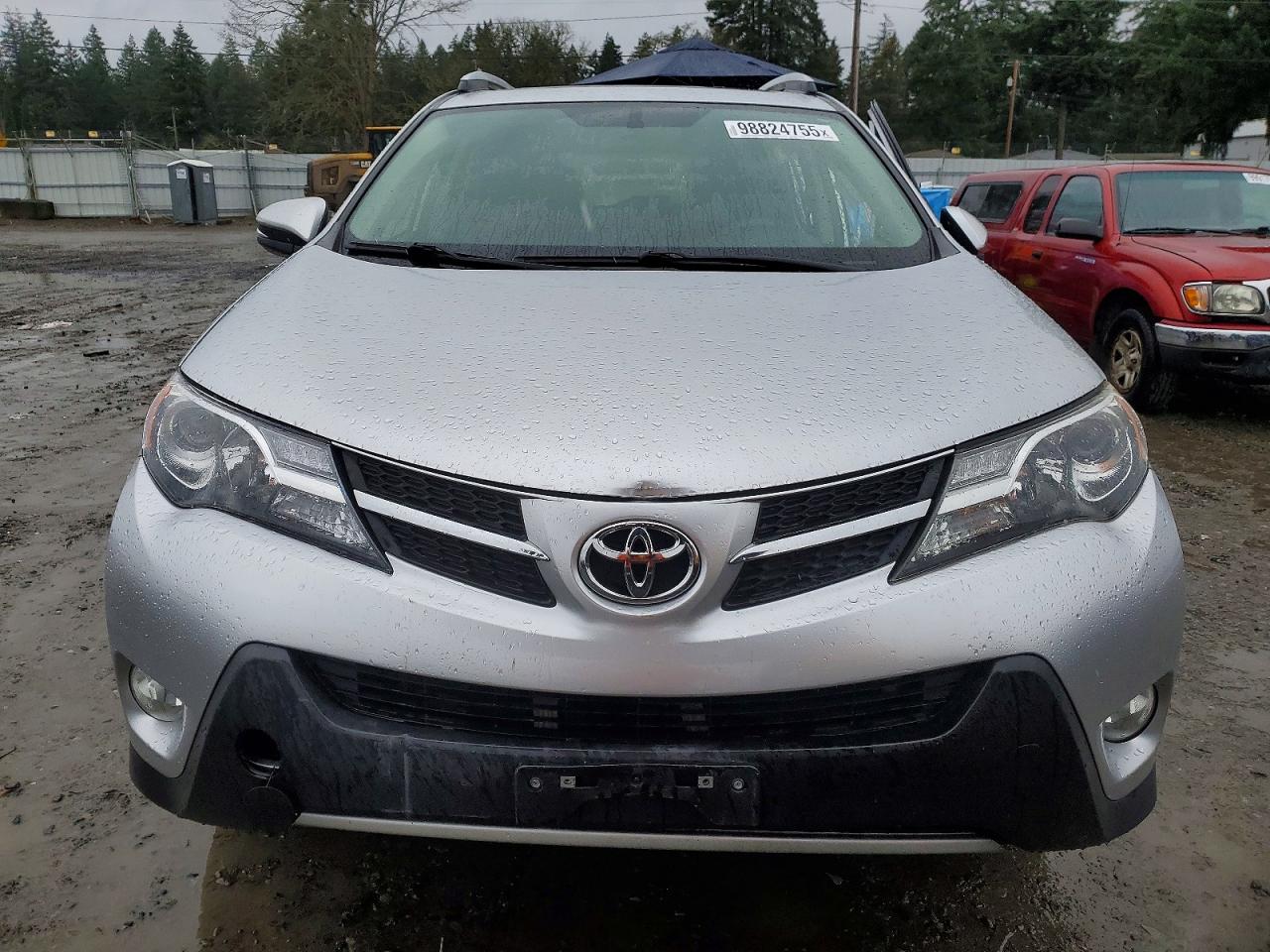 2015 TOYOTA RAV4 XLE photo 5