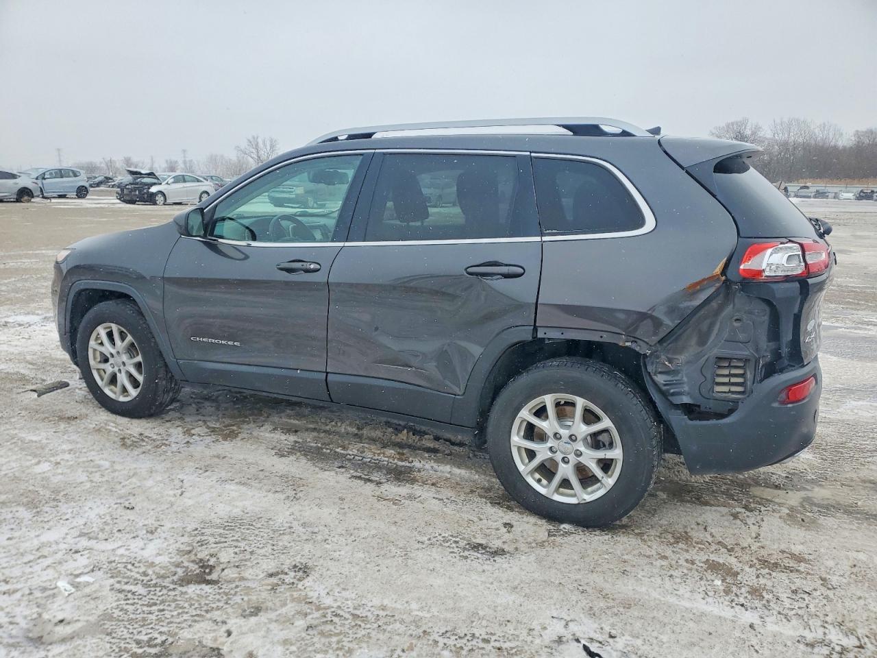 2017 JEEP CHEROKEE LATITUDE photo 2